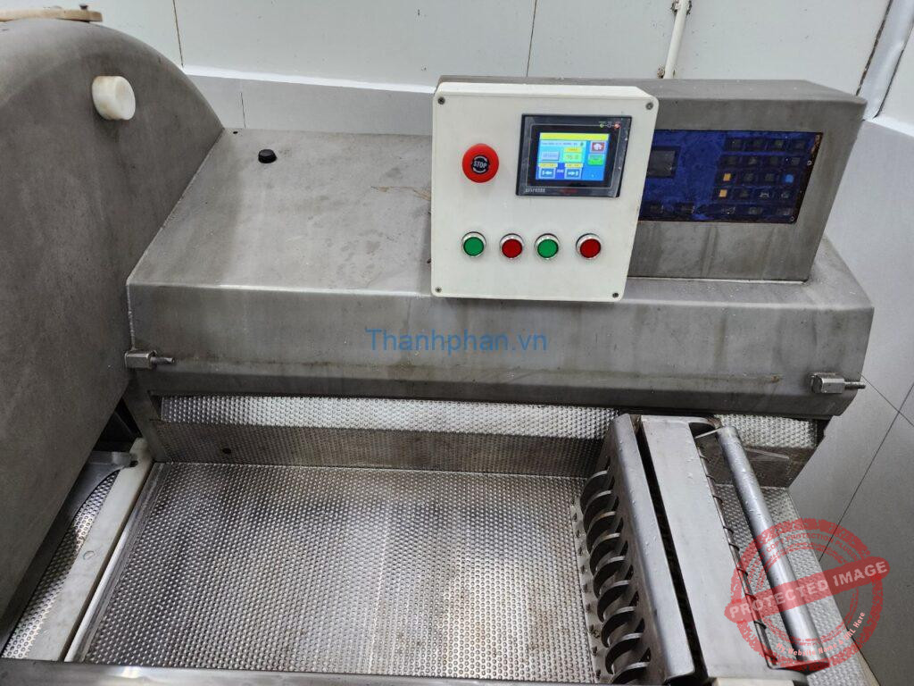 Màn hình điều khiển máy cắt thịt